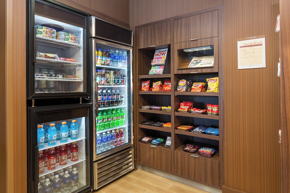 Fairfield Inn and Suites by Marriott Des Moines West - photo 16