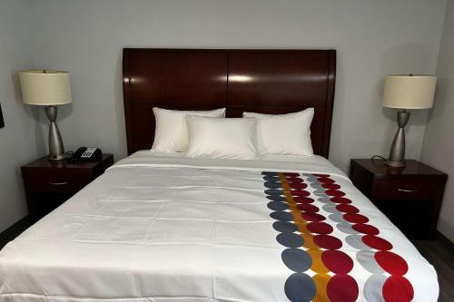 Spark by Hilton Clemmons - photo 9