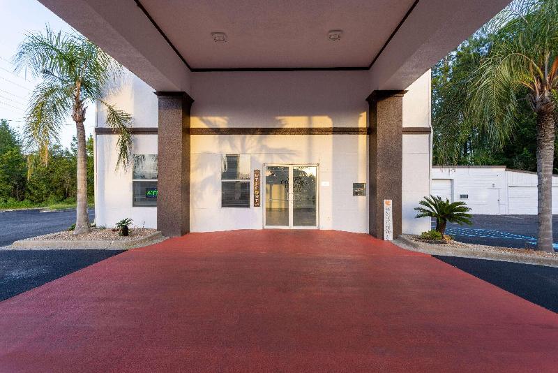 Travelers Inn Georgia - photo 2