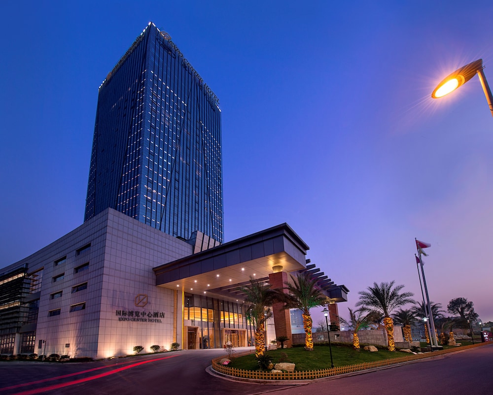 Expo Center Hotel Free Shuttle Bus & Late Check out in Yiwu, People's Republic of China