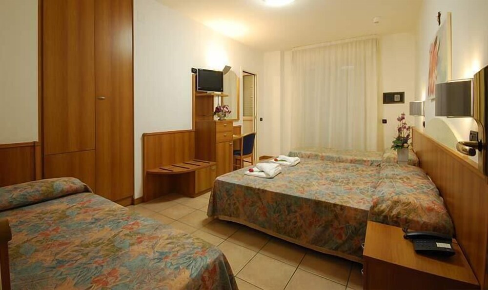 Hotel Sporting — Alba Adriatica — photo 3