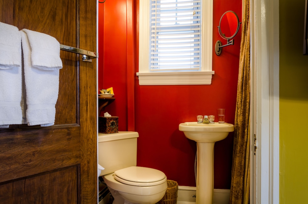 Carisbrooke Inn - photo 21