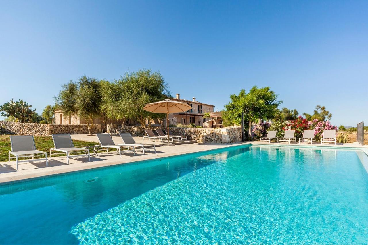 Cases d Alcudiarrom — 4-Star Luxury Hotel in Vilafranca De Bonany, Spain