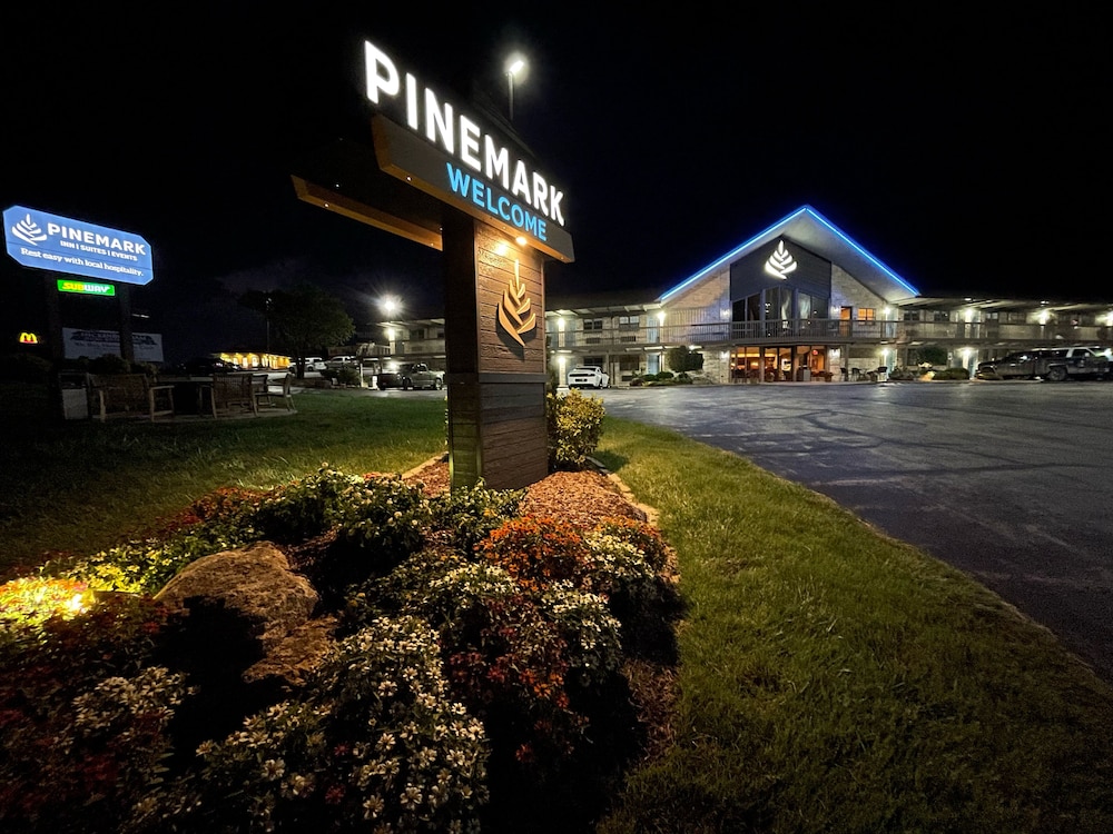 Pinemark Inn & Suites - photo 46