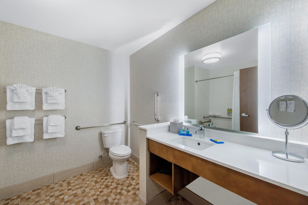 Holiday Inn Express & Suites Alachua Gainesville Area by IHG - photo 35