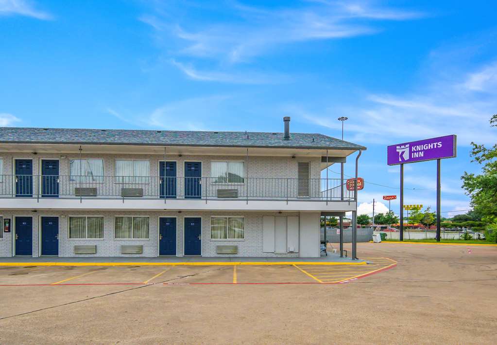 Knights Inn North Richland Hills - photo 23