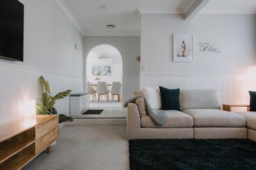 Retreat Relax Repeat in Katoomba Blue Mountains in Katoomba, Australia