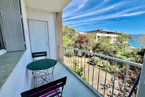 Grand T3 Avec Vue Mer Proche Plage Parking & AC in Ajaccio, France