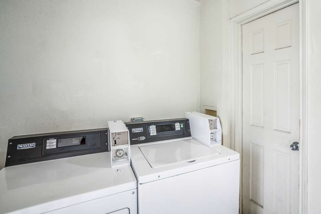 Motel 6 Dallas TX Market Center - photo 28