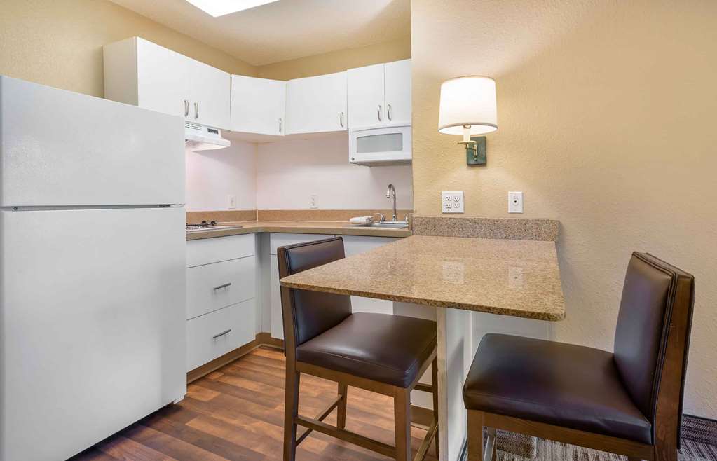Extended Stay America Suites Newark Woodbridge - photo 37