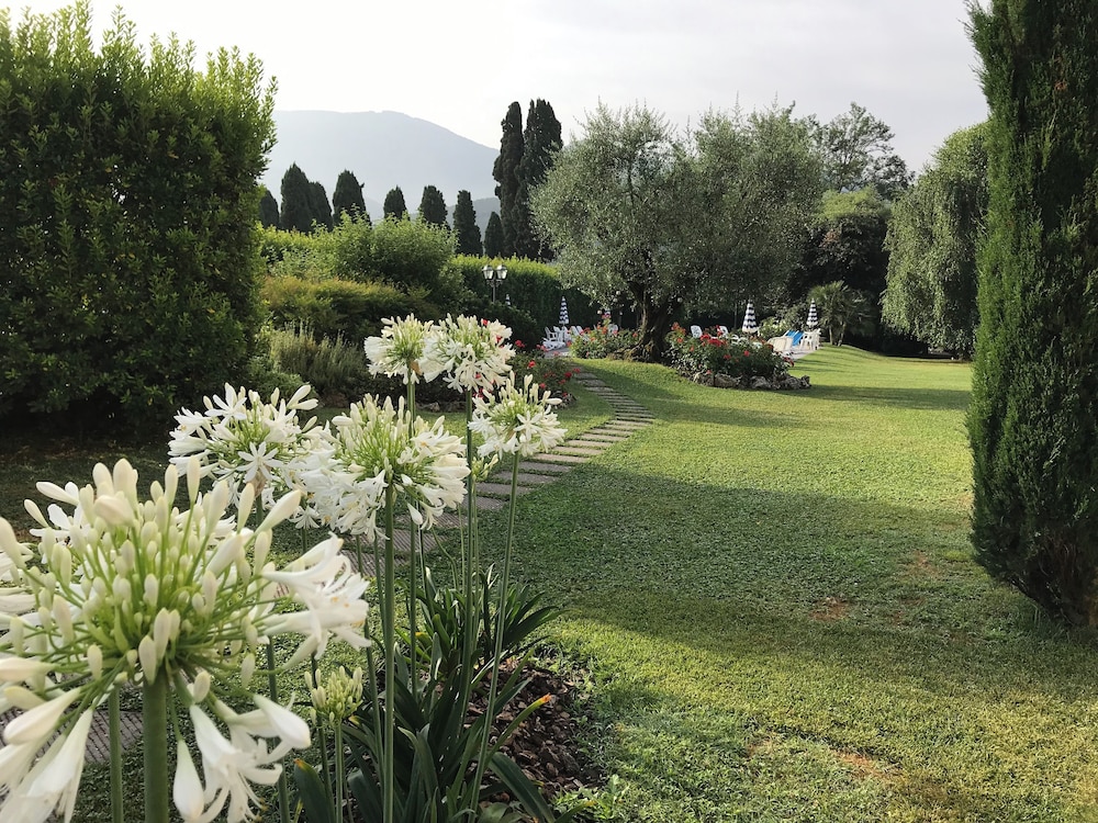 Villa Del Papa — 4-Star Luxury Hotel in Lucca, Italy