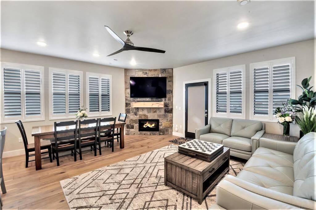 Luxury Condo by Jordanelle Reservoir & Deer Valley — 4-Star Luxury Hotel in Heber, United States