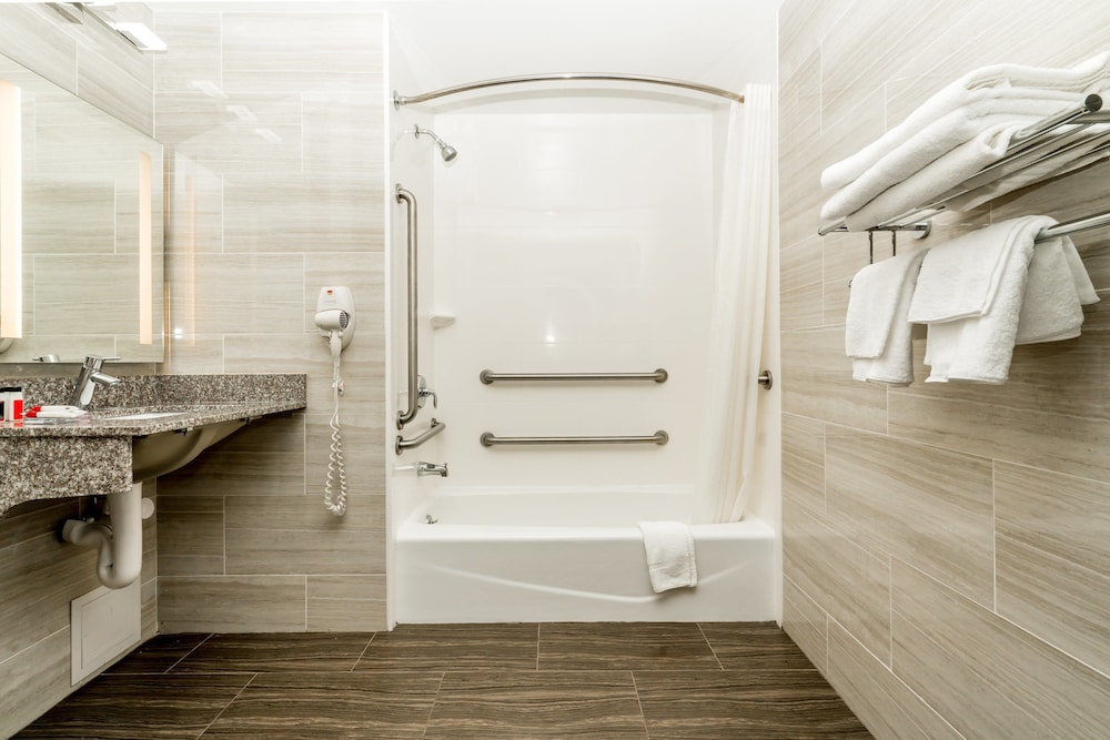 LeTap Hotel near AirTrain JFK Airport - photo 22