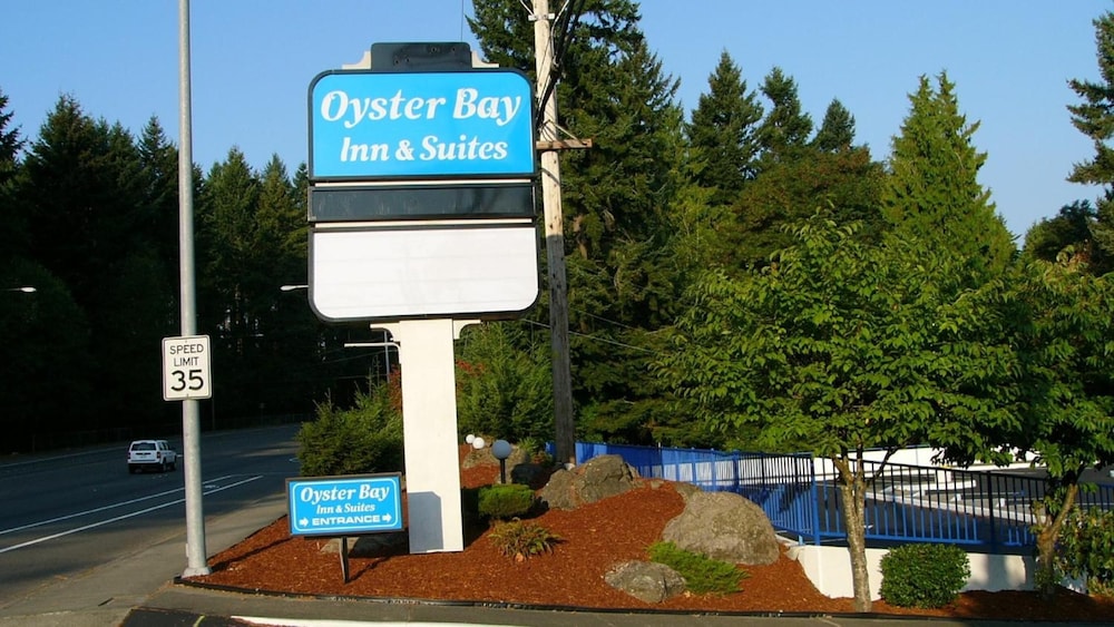 Oyster Bay Inn & Suites - photo 28