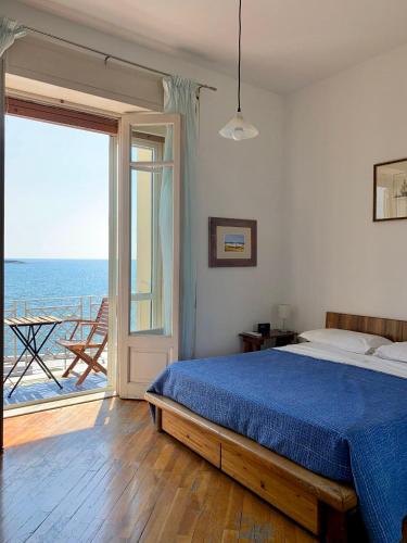 Mare Blue 5884546 — Sapri