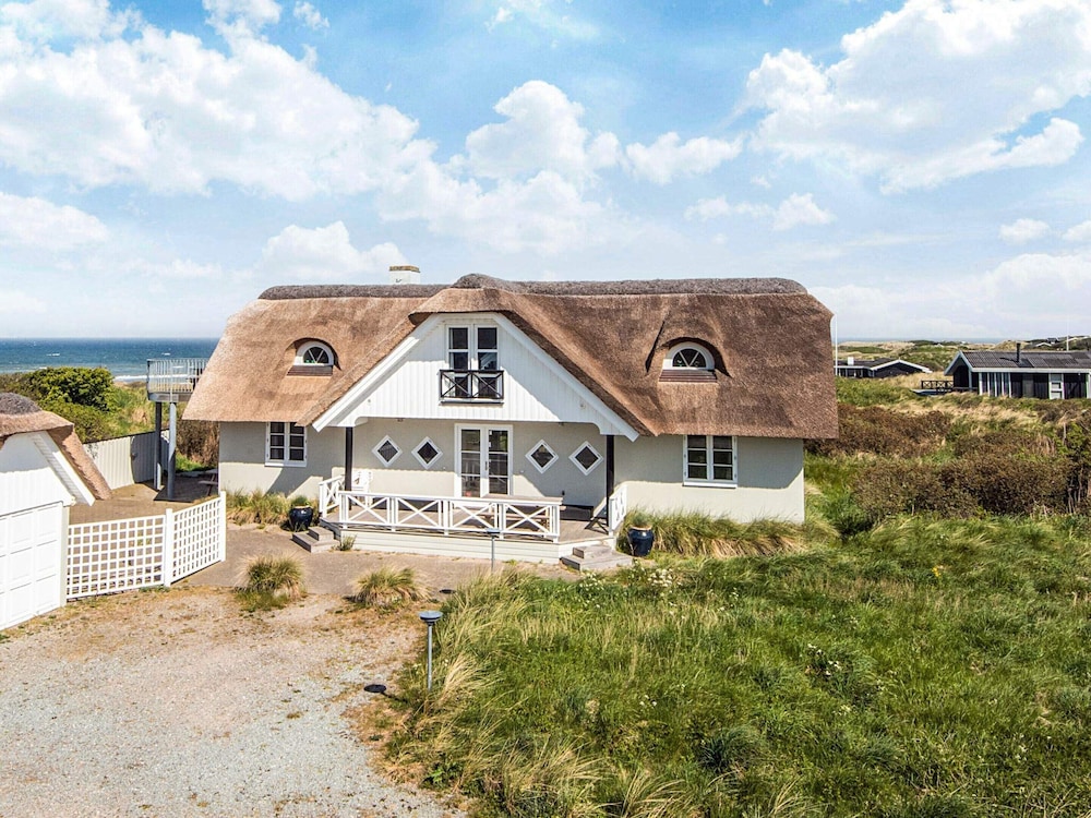 12 person holiday home in Hirtshals By Traum — 4-Star Luxury Hotel in Hirtshals, Denmark