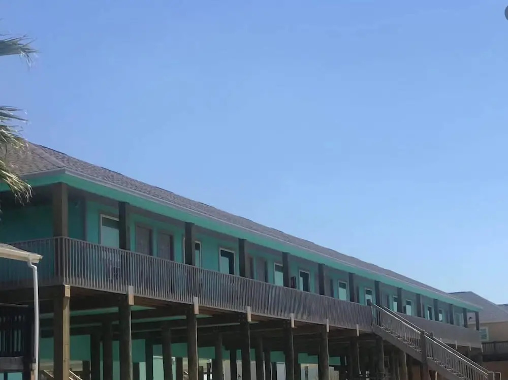 The 409 Bolivar Beach Hotel - photo 13