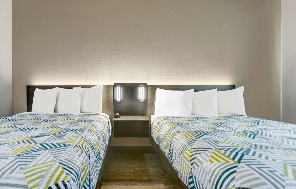 Motel 6 Weatherford TX - photo 14