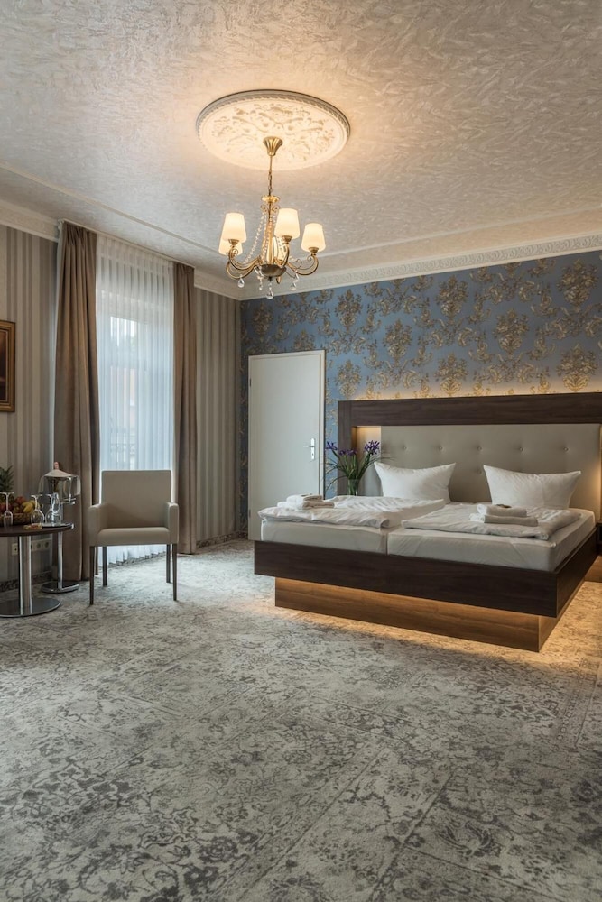 Hotel Schwarzer Adler Tangermünde - carbon neutral hotel in Tangermuende