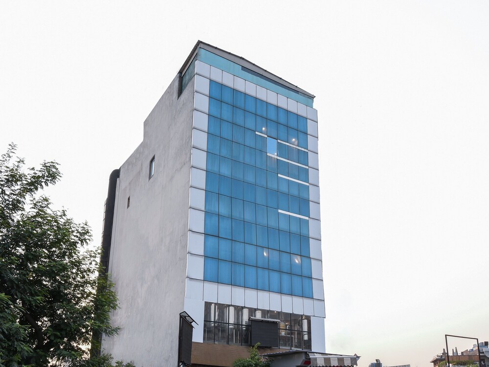 Oyo 14896 City Galaxy Inn