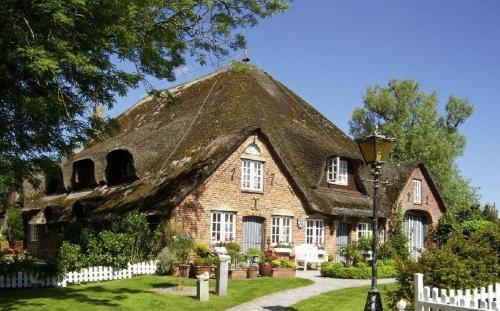Haubarg Ferienwohnung F 6 — 4-Star Luxury Hotel in Sankt Peter-Ording, Germany