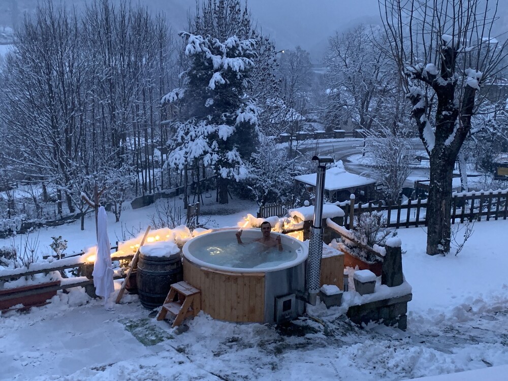 Nous - carbon neutral hotel in Unknown City