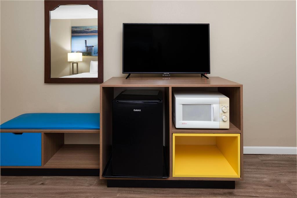 Days Inn by Wyndham Mountain Home - photo 24
