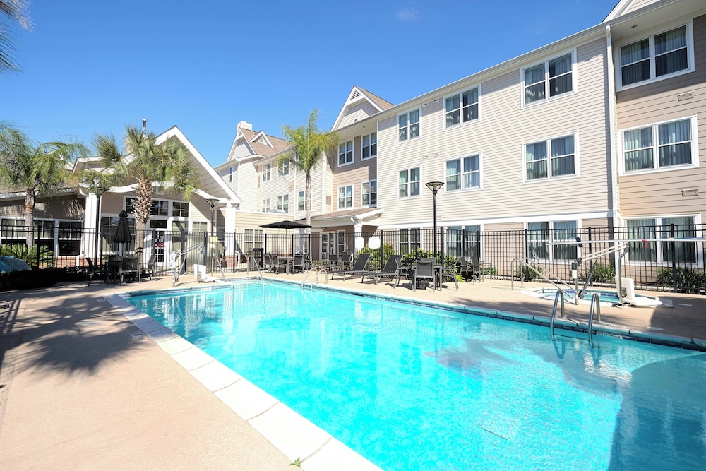 Residence Inn Marriott Airport - photo 12