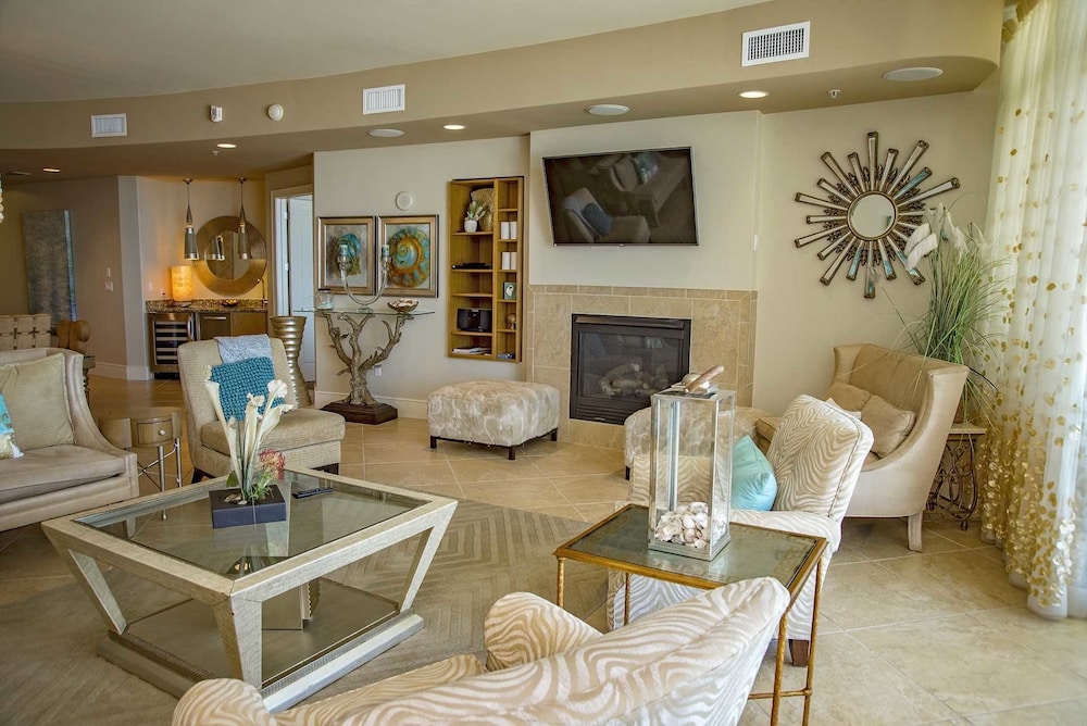 Turquoise Place D0404 3 Bedrooms 3.5 Bathrooms Condo — 4-Star Luxury Hotel in Orange Beach, United States