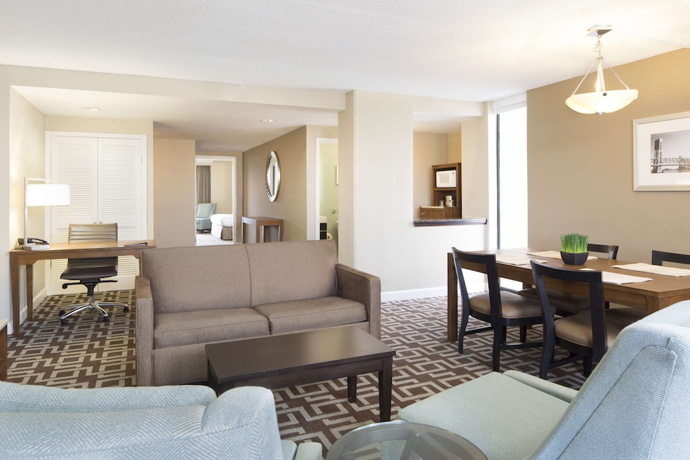 DoubleTree by Hilton Hotel Jacksonville Riverfront - photo 14