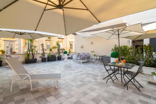 Élite House — 4-Star Luxury Hotel in Naples, Italy