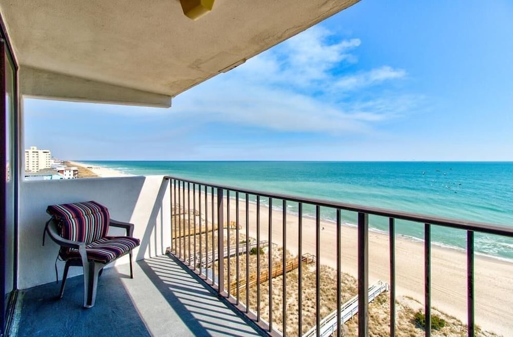 0901 Salty Dayz Tower 1 Bedroom Condo - photo 21