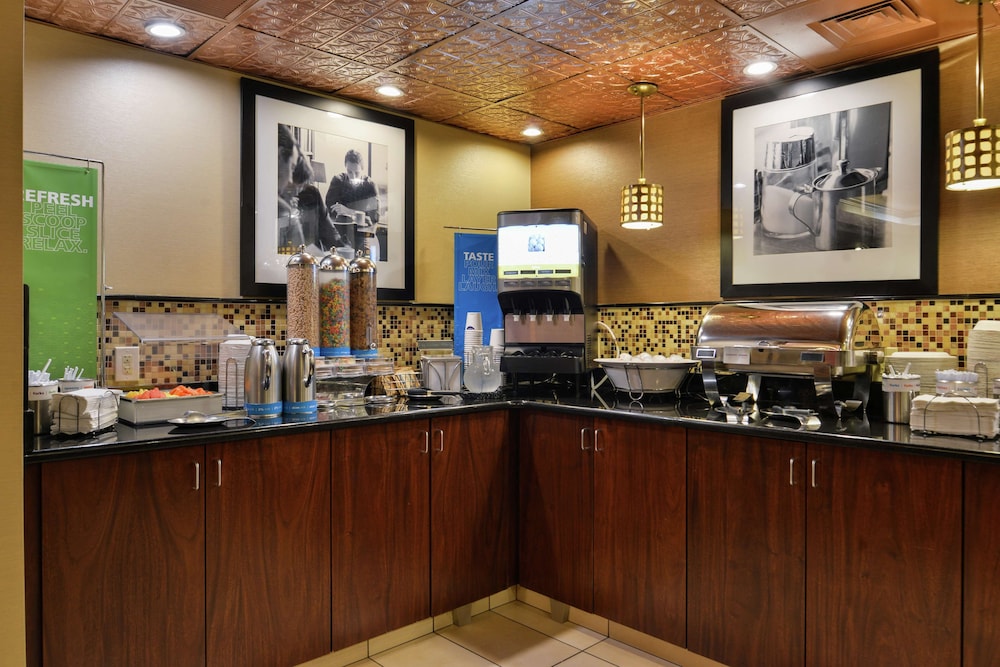 Hampton Inn South Hill - photo 56