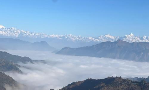 Deodar Abode - carbon neutral hotel in Lohaghat