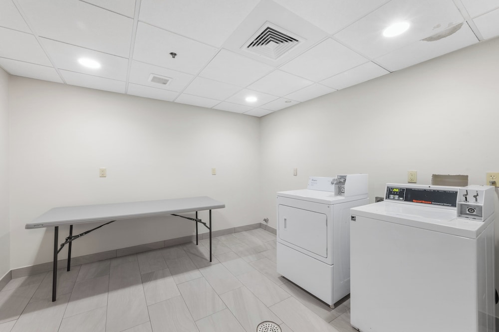 Holiday Inn Express Hartford Newington by IHG - photo 45