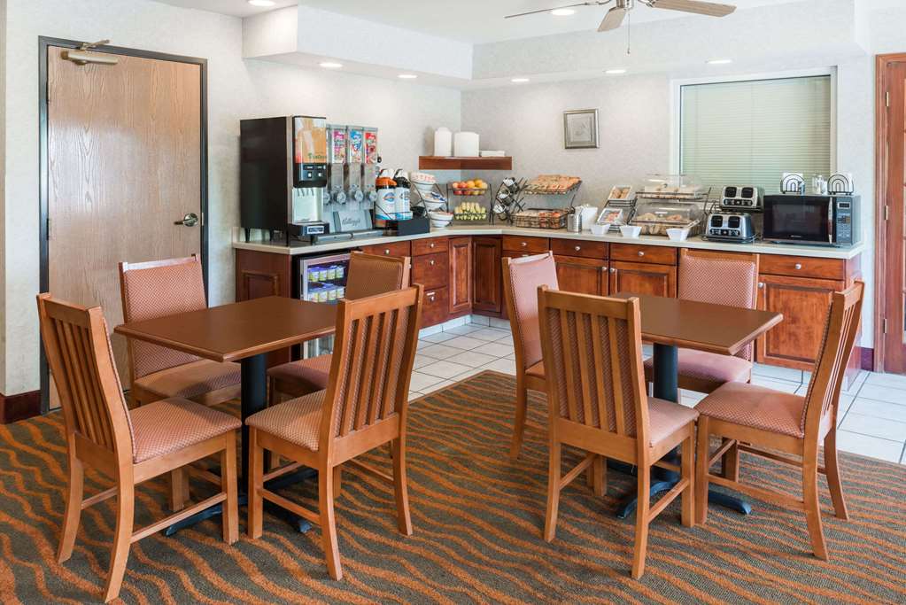 Baymont by Wyndham Rolla - photo 25