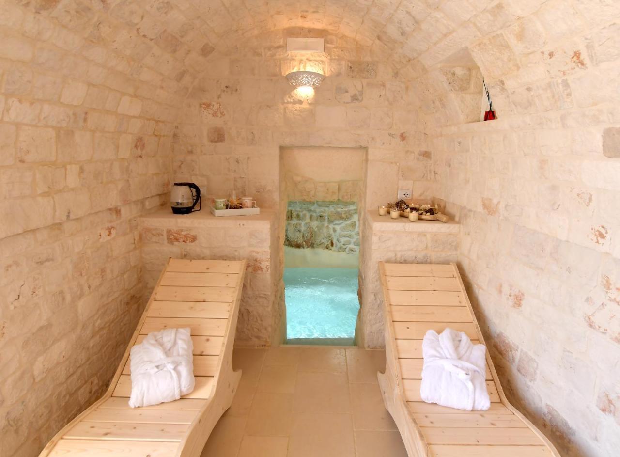 Trulli Santa Croce Luxury Holidays piscina privata fino a 8 persone — hotel in Locorotondo