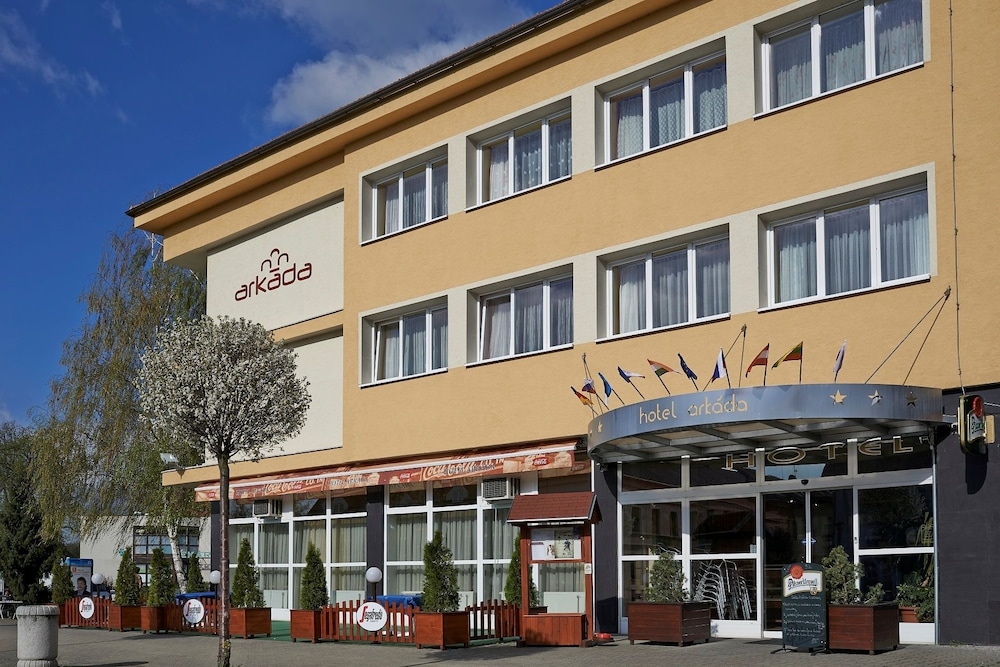 Hotel Arkáda — hotel in Bucovice