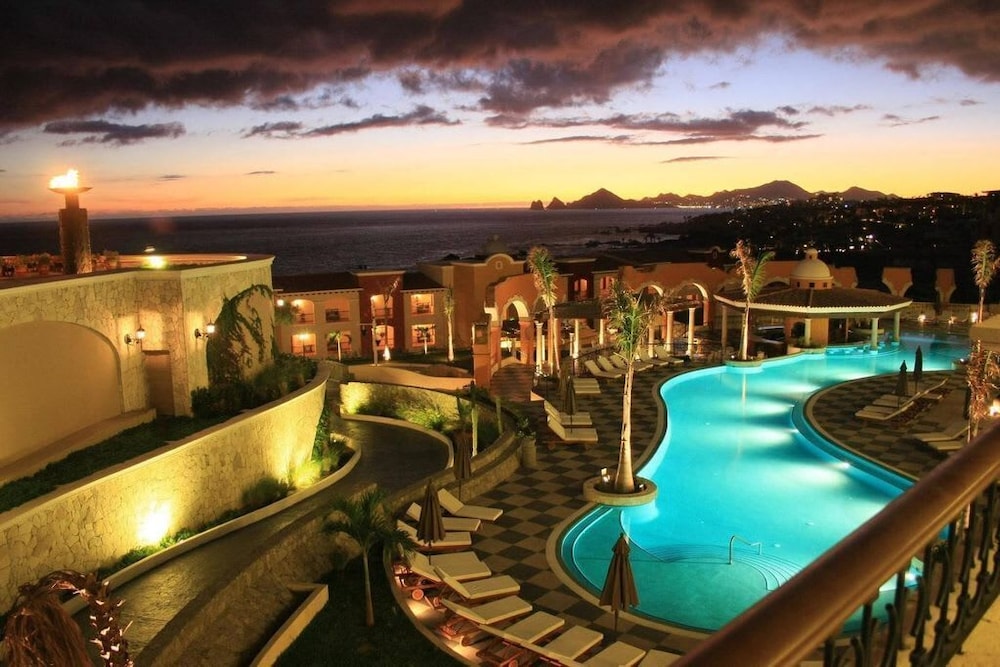2BD Hacienda Encantada Luxury Resort in Cabo San Lucas, Mexico