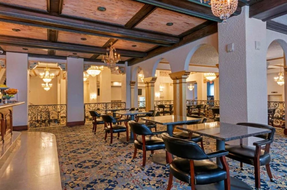 Bposhtels Tampa - photo 28