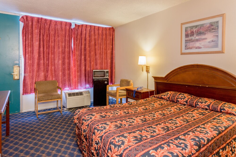 Bossier Inn and Suites - photo 18