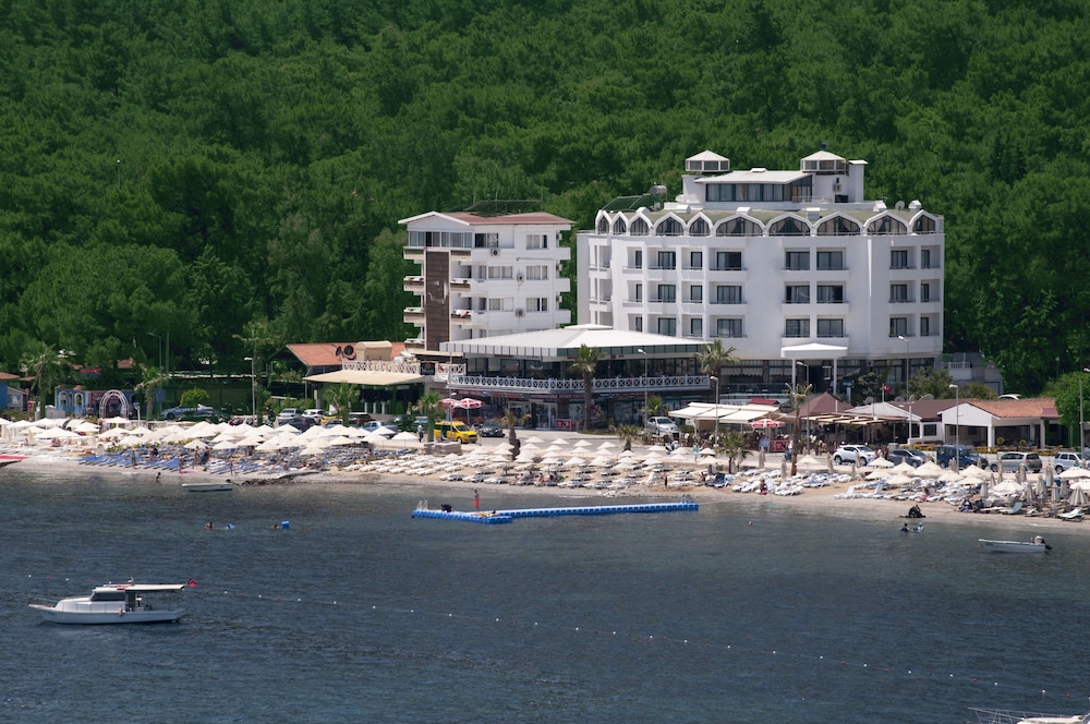 Class Beach Hotel