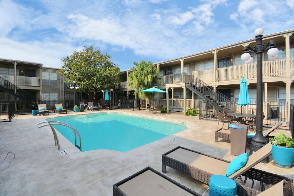 Tx Home Group Uptown Galleria — 4-Star Luxury Hotel in Houston, United States