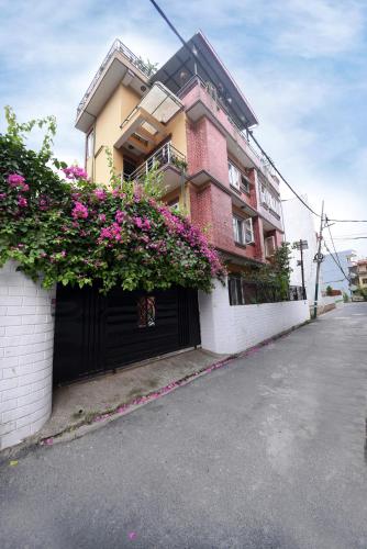Mums Homestay & Studio Apartments — 4-Star Luxury Hotel in Kathmandu, Nepal