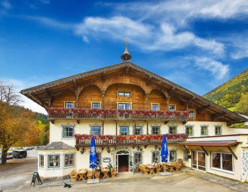 Alpenlodge — 4-Star Luxury Hotel in Thiersee, Austria