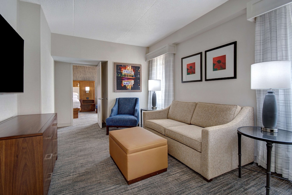 Embassy Suites by Hilton Detroit Metro Airport - photo 17