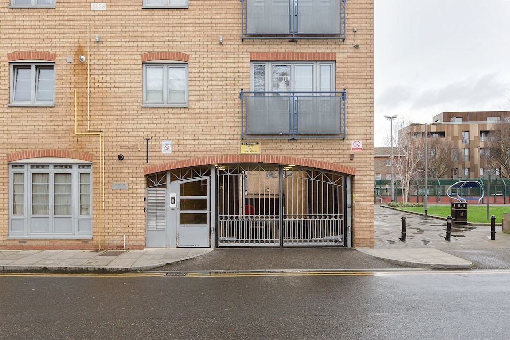 Serenity Apartment Whitechapel — 4-Star Luxury Hotel in London, United Kingdom