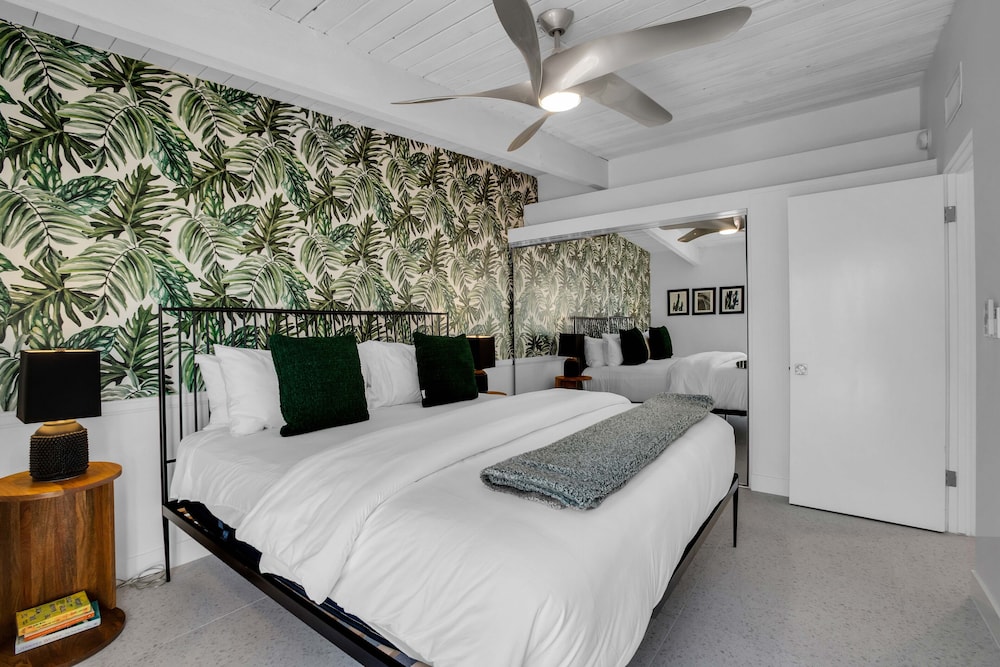 Krisel Architectural Delight — Palm Springs — photo 2