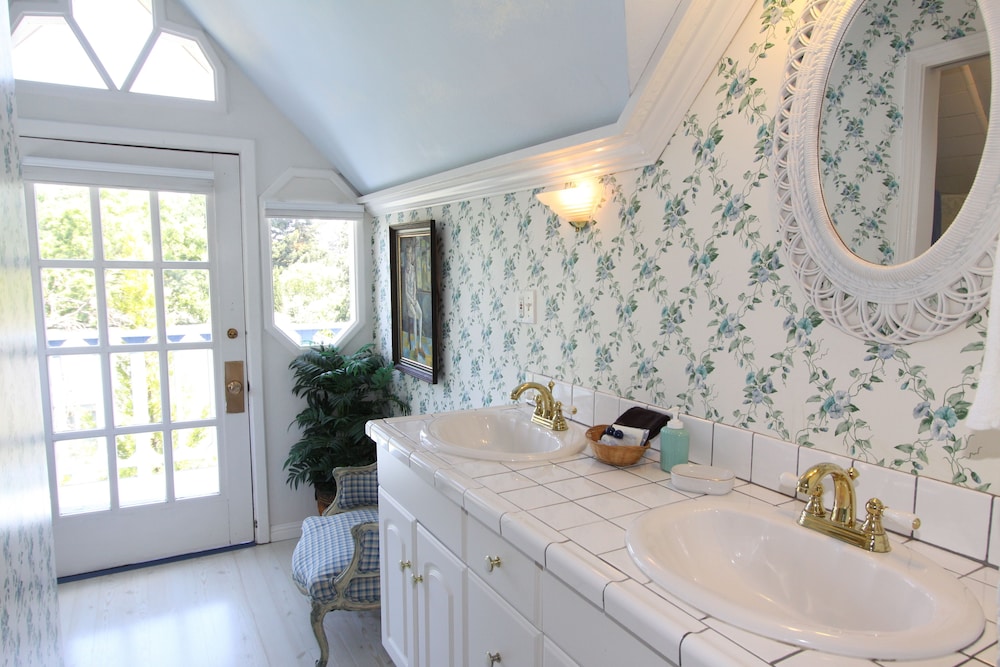 Napa Inn - photo 47