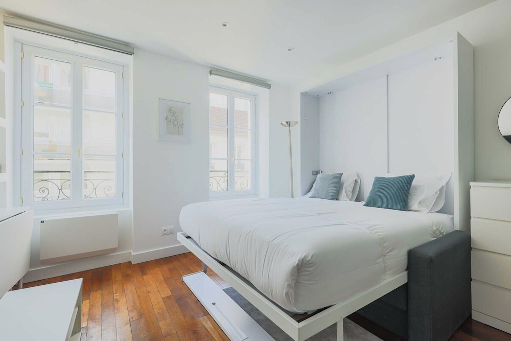 Charming Apartment 1br 3p ternes — 4-Star Luxury Hotel in Paris, France